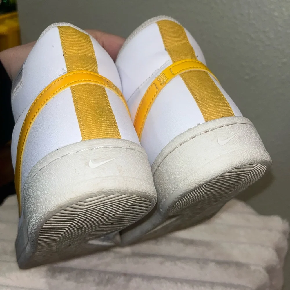 Women’s Nike Court Royale 2 Mid Athletic Shoe White + Yellow • Size 7